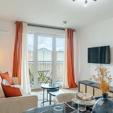 Les Ailes Du Vent - 10min Paris - Parking Apartment Montreuil (Seine-Saint-Denis)