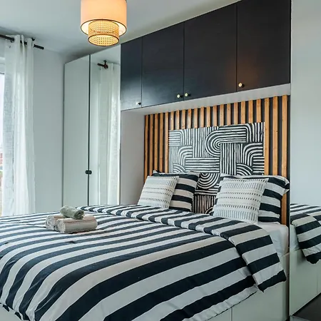 Apartment Les Ailes Du Vent - 10min Paris - Parking Montreuil (Seine-Saint-Denis)